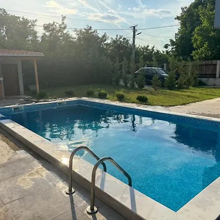 Вілла With Pool In