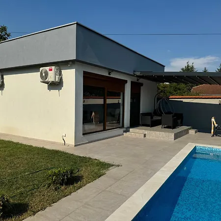 Вілла With Pool In